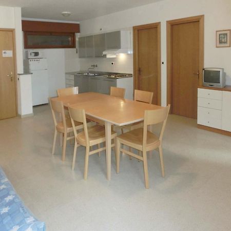 Elena Apartment Lignano Sabbiadoro Ngoại thất bức ảnh
